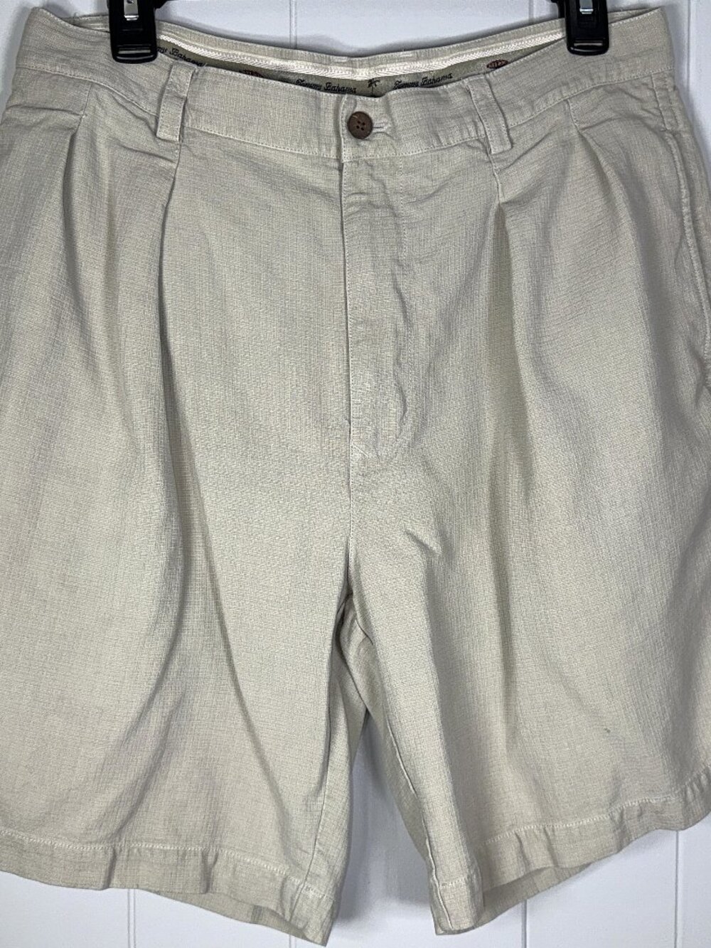 Tommy Bahama Pleated 100% Silk Chino Gray/Khaki 8" Inseam Casual Shorts Mens 33